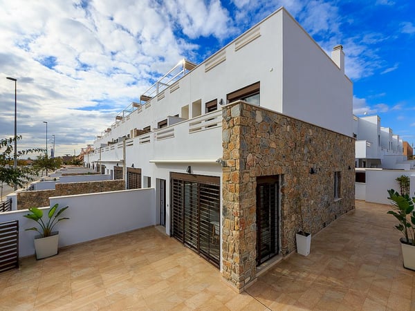 House in Torre de la Horadada - view 1