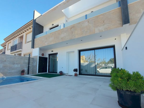 House in San Pedro del Pinatar - view 1