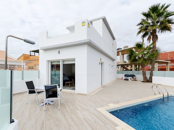 Villa in Torrevieja - view 1