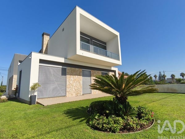 House in Torreira - view 1