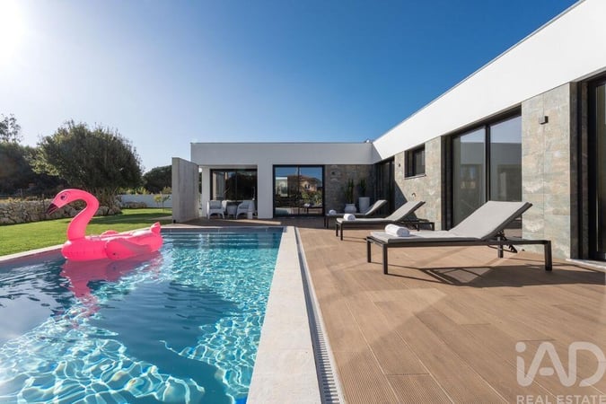 House in Reguengo Grande - view 1