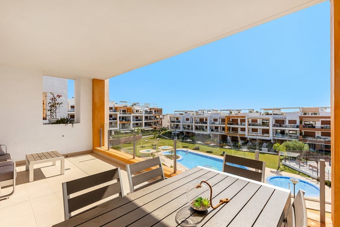 Apartment in Villamartin - view 1