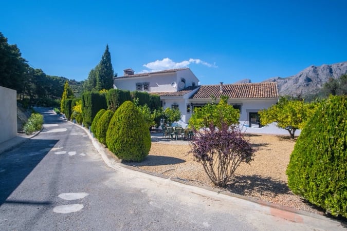 House in Guadalest - view 1