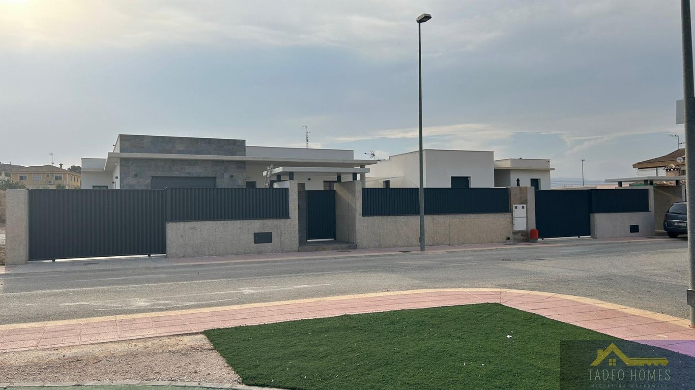 House in La Gineta - Image 3