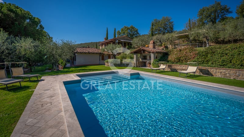 House in Cortona - view 1