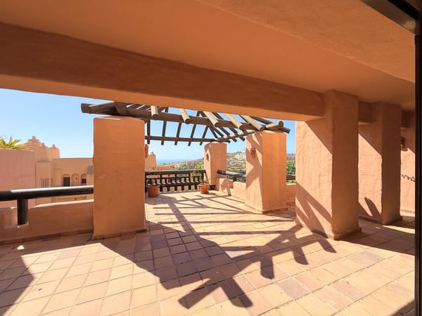 Penthouse in La Duquesa - view 1