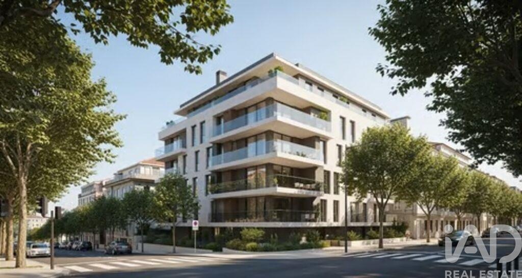 Apartment in Lordelo do Ouro - Image 3