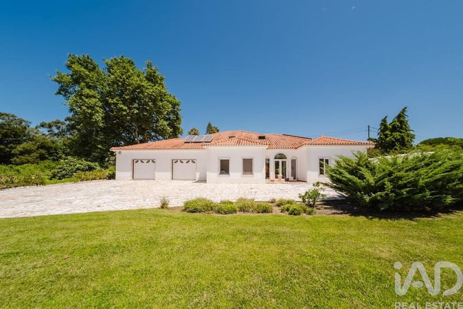 House in Moita dos Ferreiros - view 1