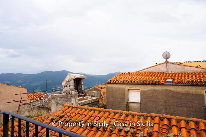 House in Pollina - view 1