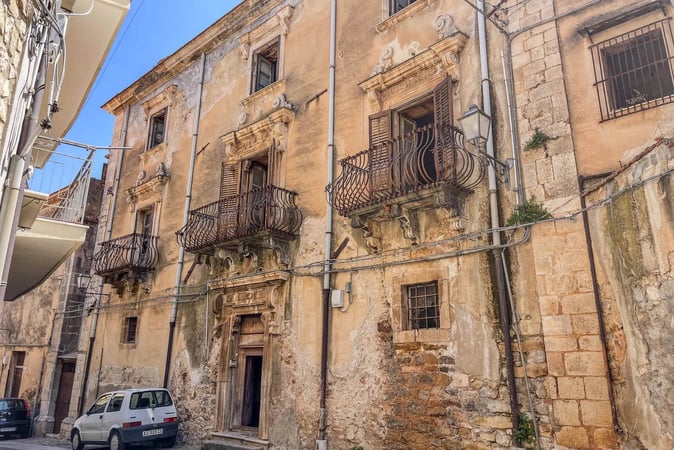 House in Collesano - view 1