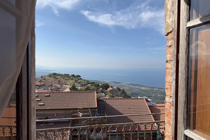 House in San Marco d'Alunzio - view 1