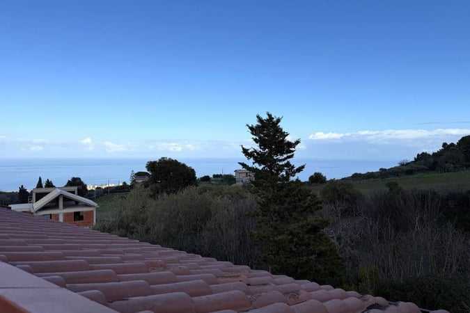 House in Sciara - view 1