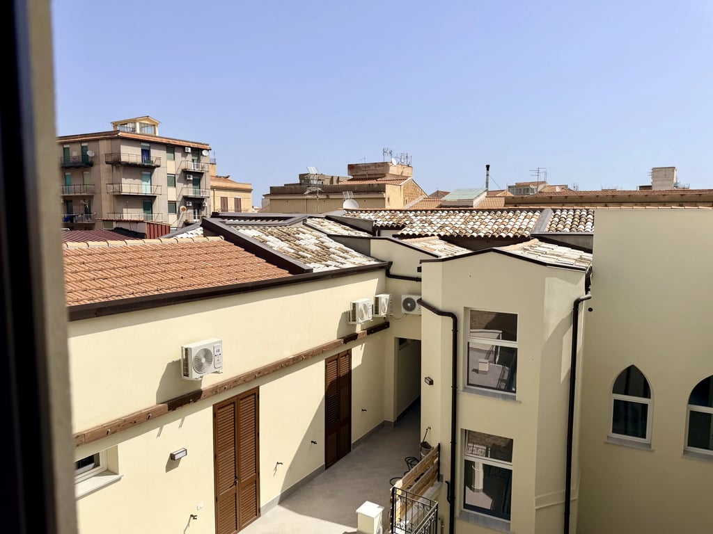 Apartment in Palermo - Image 3