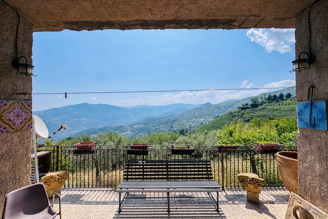 House in Mistretta - view 1