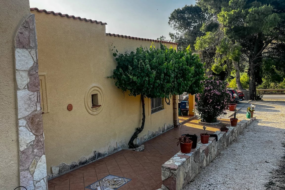 House in Custonaci - Image 3