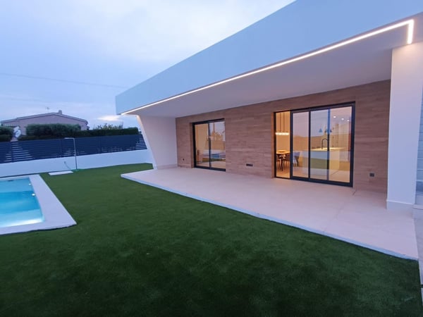 House in Alicante - view 1