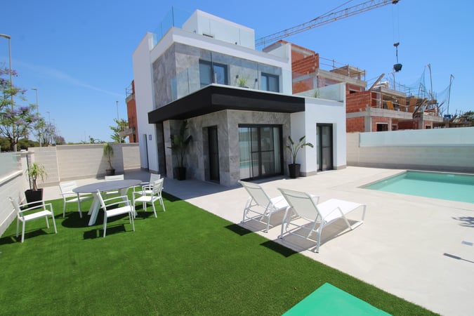 House in Torre de la Horadada - view 1