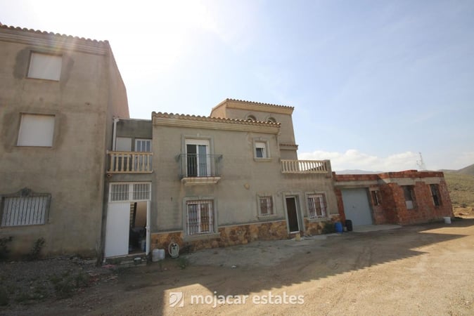 House in Turre - view 1