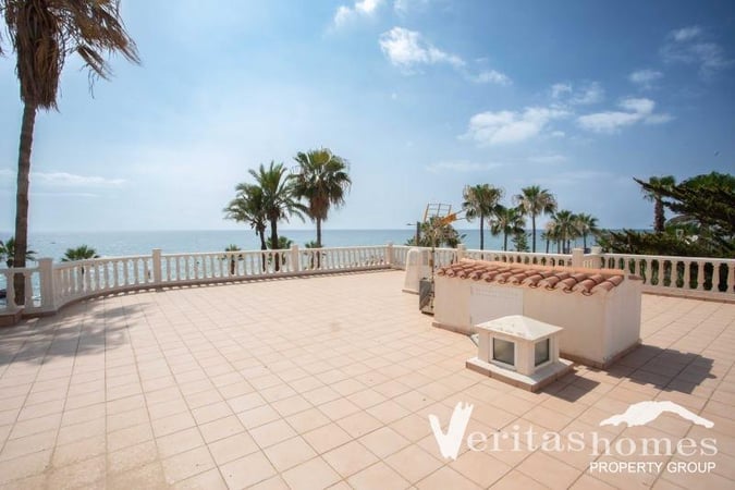 Villa in Almeria - view 1