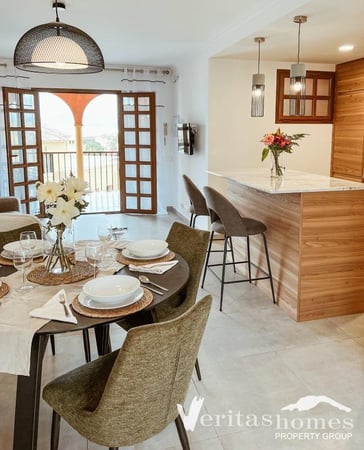 Apartment in Desert Springs - view 1