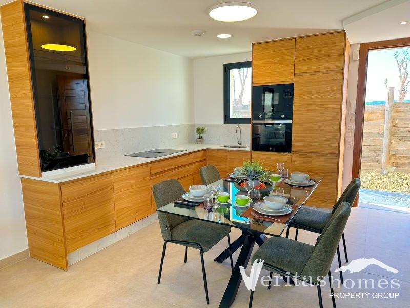 House in Desert Springs - Image 3