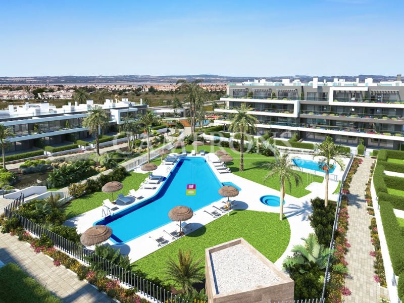Apartment in Torrevieja - Image 2