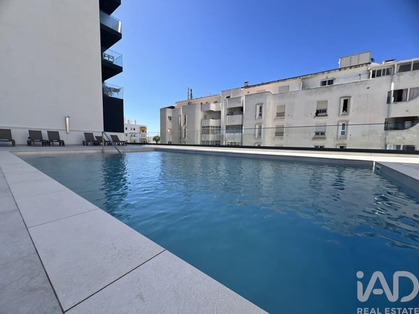 Apartment in Quarteira - view 1