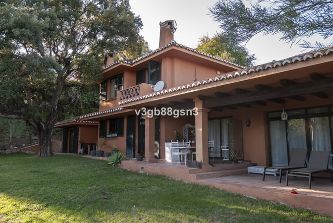 House in Sitio de Calahonda - view 1