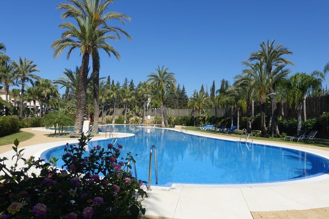 Apartment in Nueva Andalucia - view 1