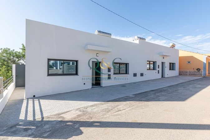 House in Machados - view 1