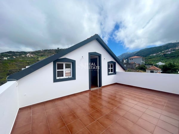 Villa in Ribeira Brava - view 1