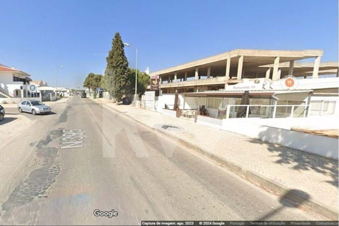 House in Ferreiras - view 1