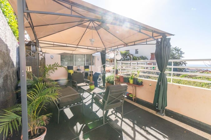 Villa in Sao Martinho - view 1