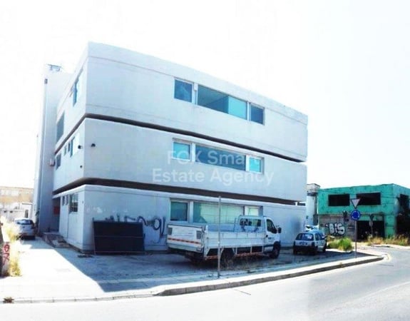 House in Egkomi - view 1