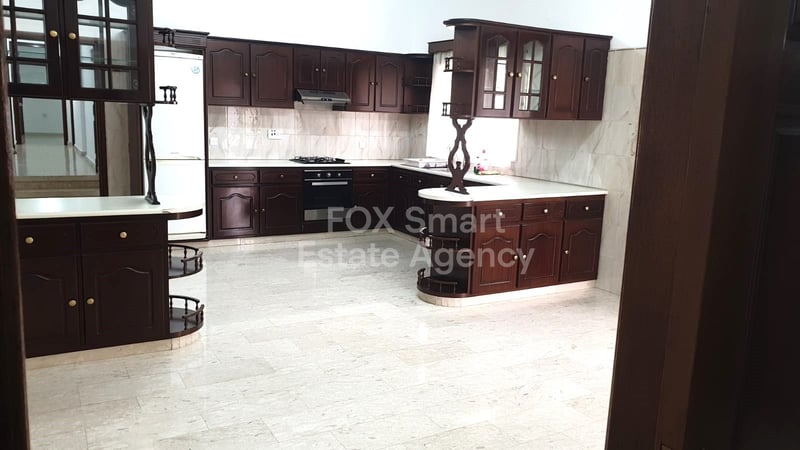 House in Agios Nikolaos - view 1