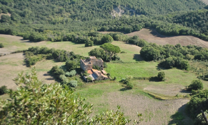 House in Volterra - view 1