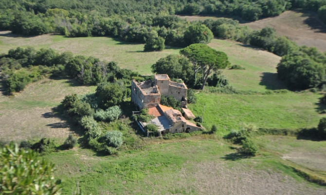 House in Volterra - view 1