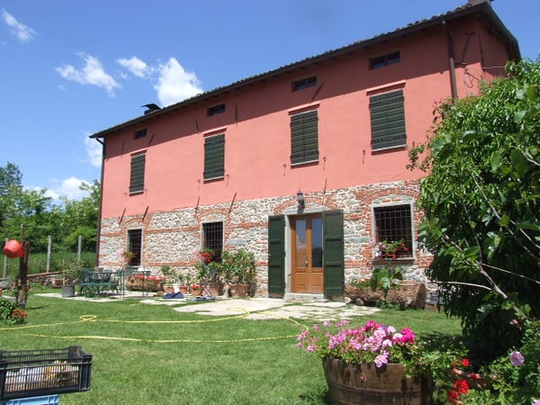 House in Castiglione di Garfagnana - view 1