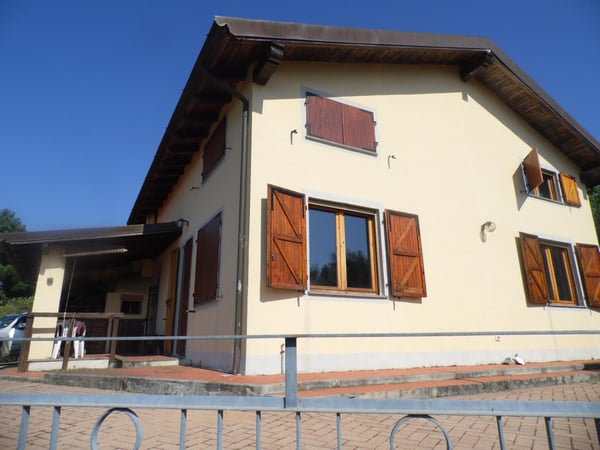 House in Tuscany - view 1