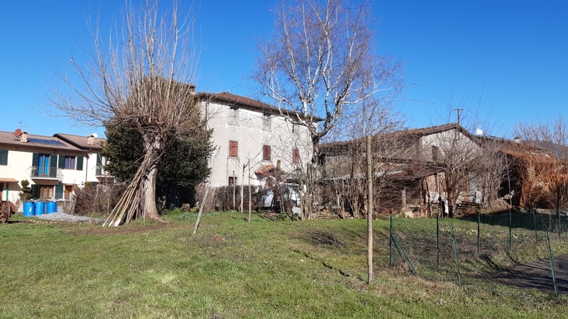 House in Castelnuovo di Garfagnana - view 1