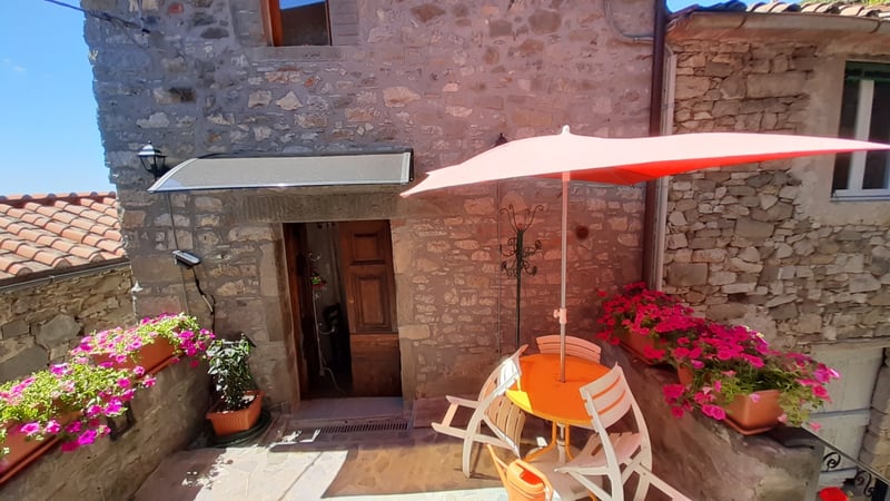 House in Pescaglia - view 1