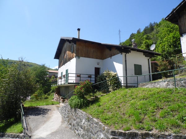 House in Cascine Sillano - view 1