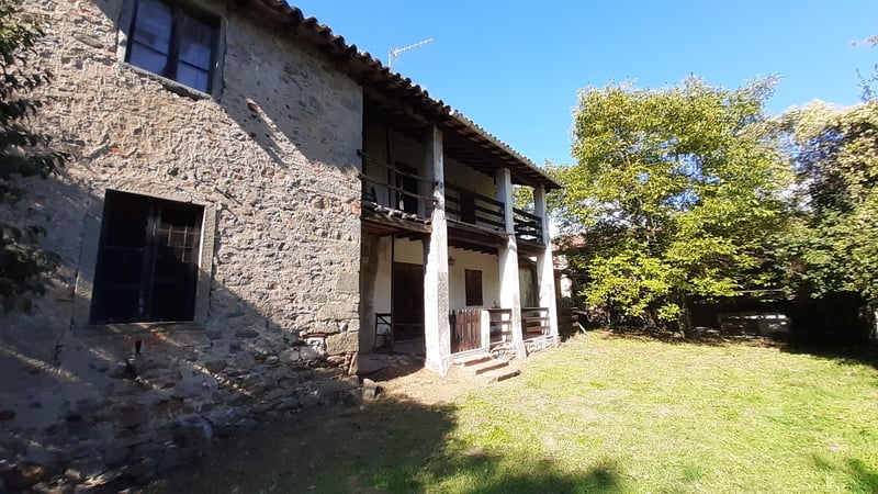 House in Villa Collemandina - view 1