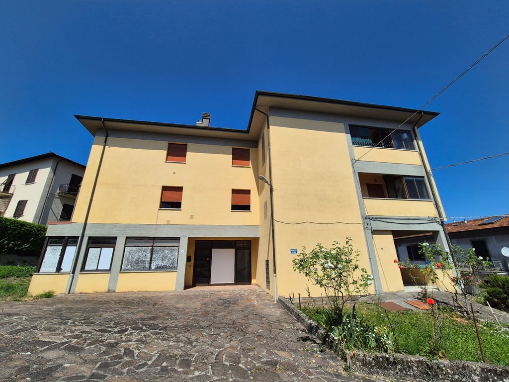 House in Camporgiano - Image 3