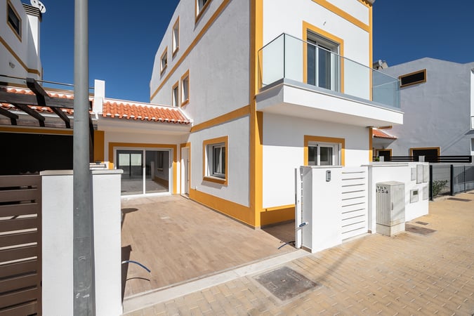 House in Vila Real de Santo Antonio - view 1