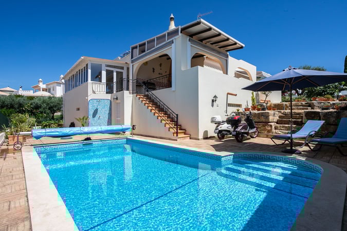 House in Altura - view 1