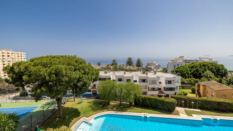 House in Estepona - view 1
