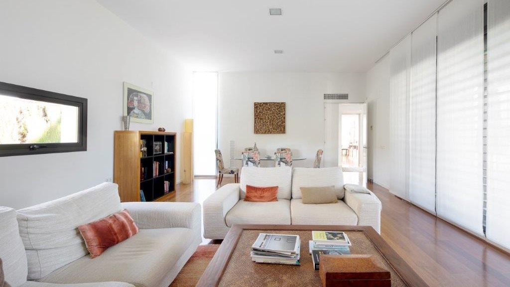 House in Sanlucar la Mayor - Image 3