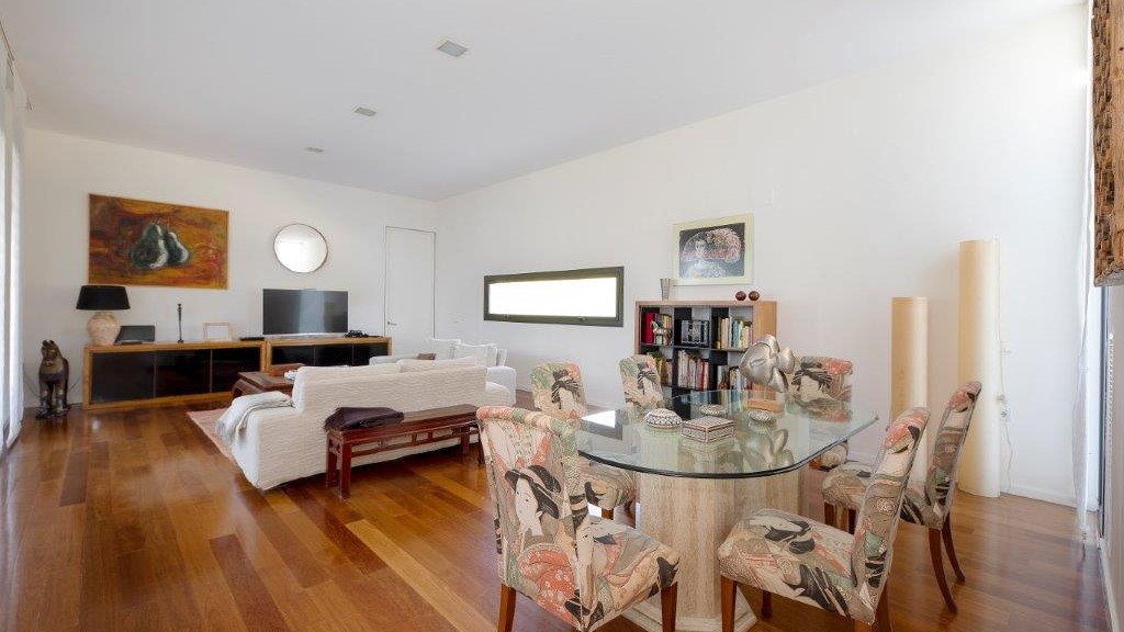 House in Sanlucar la Mayor - Image 2