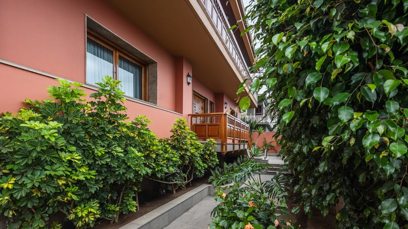 House in Las Palmas de Gran Canaria - view 1